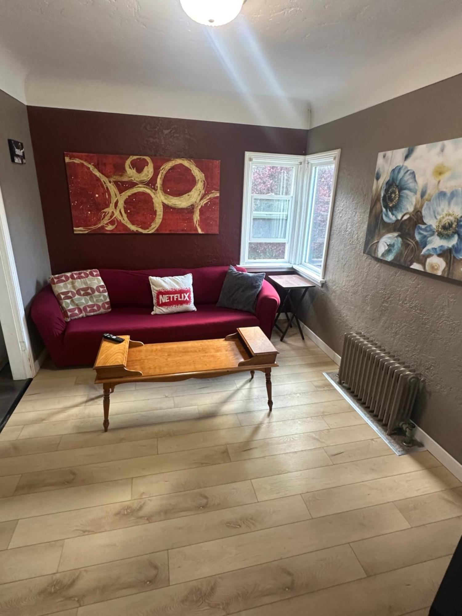 Artistic Apartment Near Downtown Victoria Exteriér fotografie