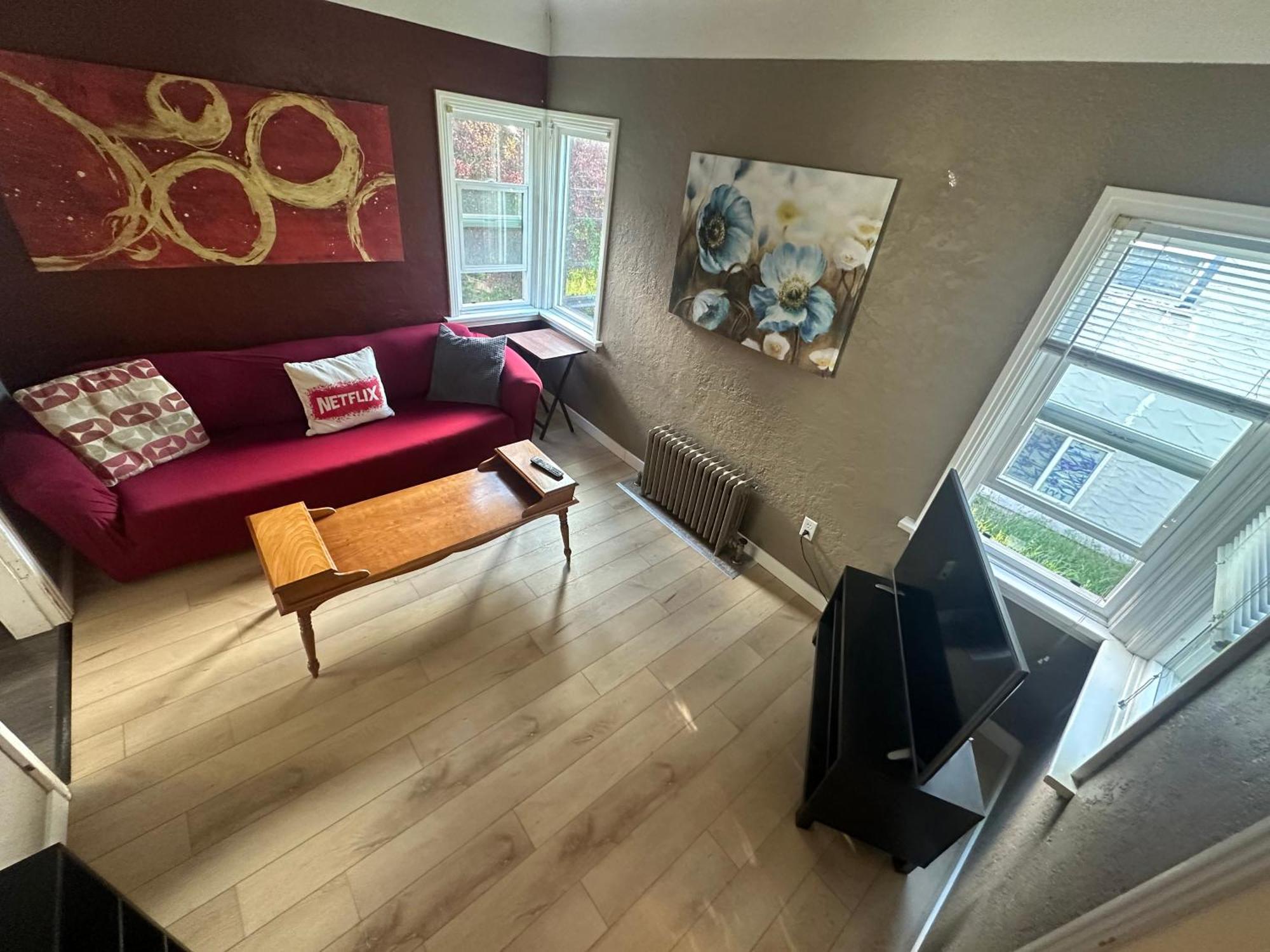Artistic Apartment Near Downtown Victoria Exteriér fotografie